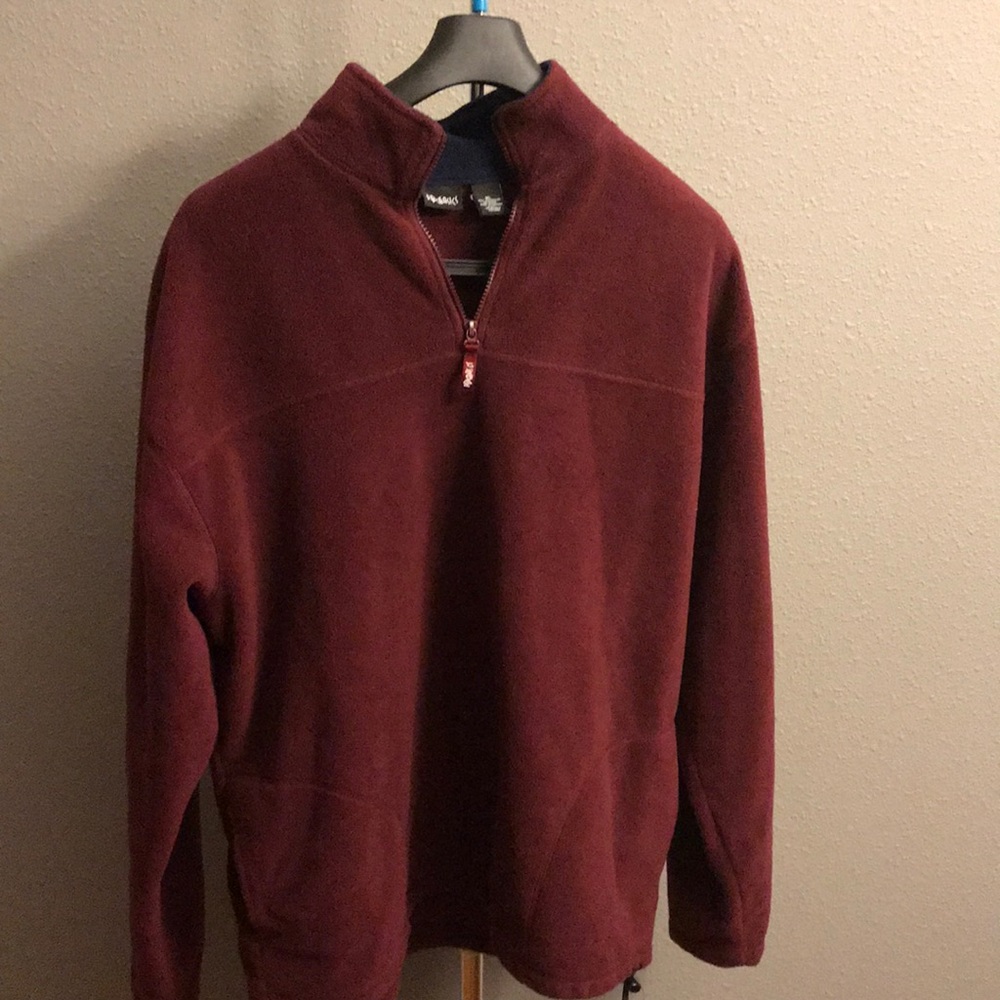 Burgundy men’s cardigan-lightly used